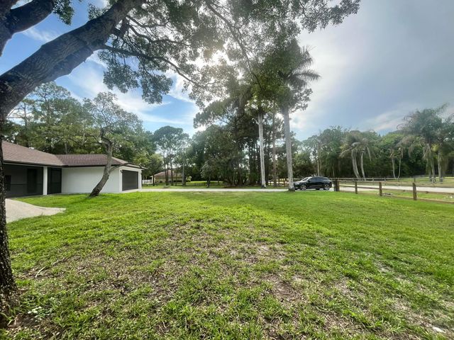 18268 N 49th St Street N, The Acreage, FL 33470