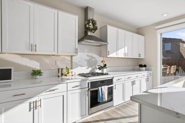 8285 Courage Dr, Sacramento, CA 95829