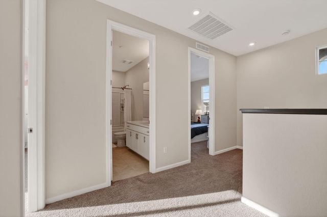 8285 Courage Dr, Sacramento, CA 95829