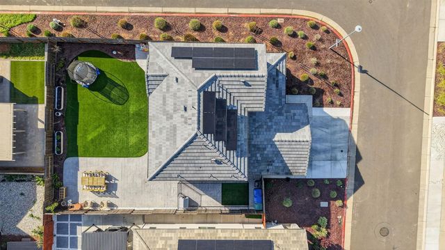 8285 Courage Dr, Sacramento, CA 95829