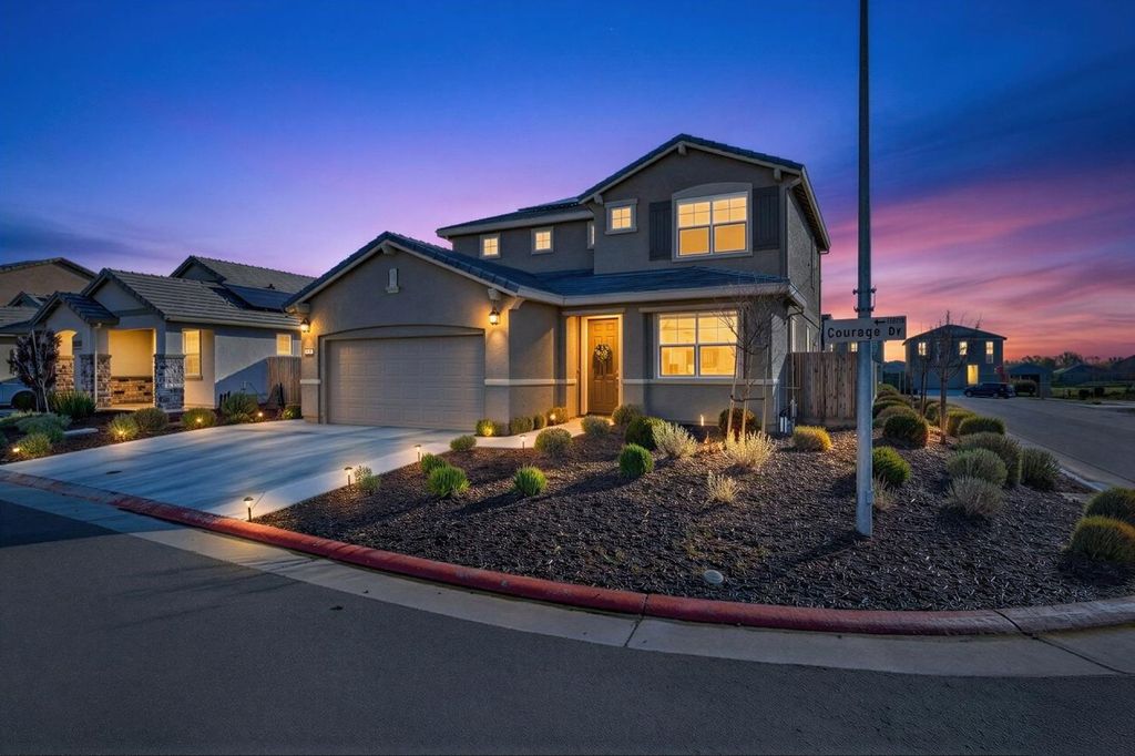 8285 Courage Dr, Sacramento, CA 95829