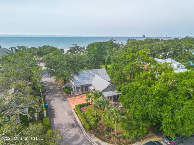 1521 Roberts Avenue, Gulfport, MS 39501