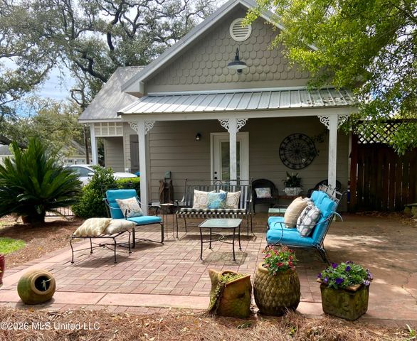 1521 Roberts Avenue, Gulfport, MS 39501