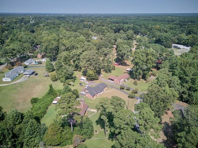 23020 Captain John RD, Courtland, VA 23837