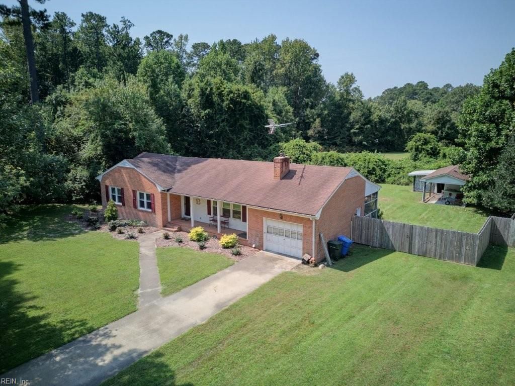 23020 Captain John RD, Courtland, VA 23837