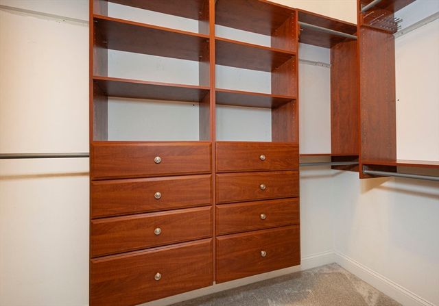 70 Lincoln Ln 70, Grafton, MA 01536