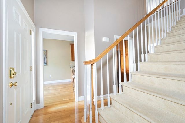 70 Lincoln Ln 70, Grafton, MA 01536