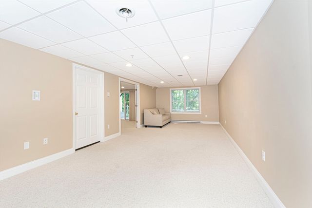 70 Lincoln Ln 70, Grafton, MA 01536