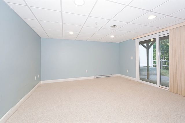 70 Lincoln Ln 70, Grafton, MA 01536