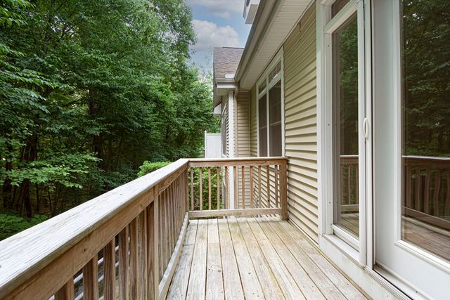 70 Lincoln Ln 70, Grafton, MA 01536