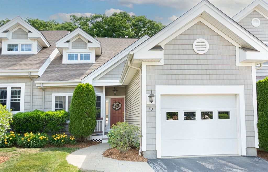 70 Lincoln Ln 70, Grafton, MA 01536