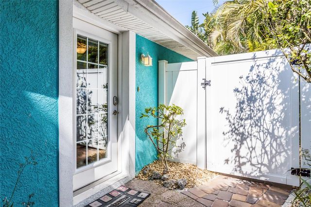 7203 GULF DRIVE, Bradenton Beach, FL 34217