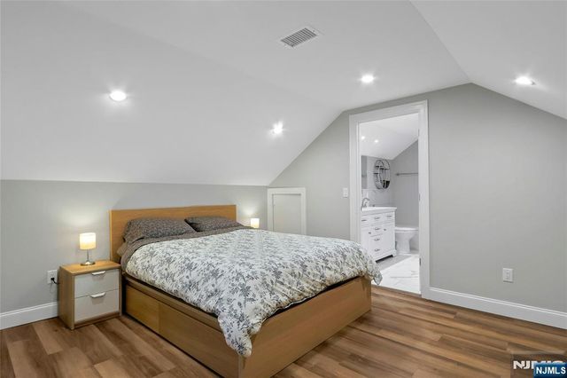 8 Edgewood Avenue, Wyckoff, NJ 07481