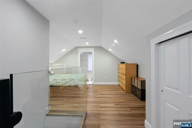 8 Edgewood Avenue, Wyckoff, NJ 07481