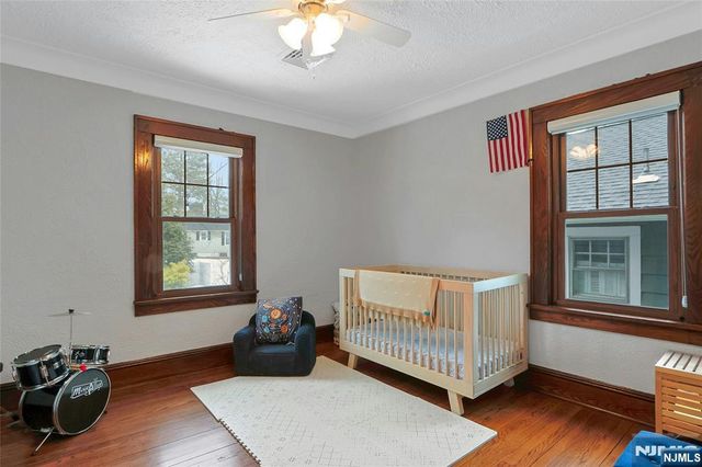 8 Edgewood Avenue, Wyckoff, NJ 07481