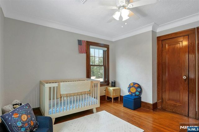 8 Edgewood Avenue, Wyckoff, NJ 07481