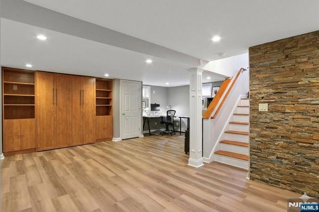 8 Edgewood Avenue, Wyckoff, NJ 07481