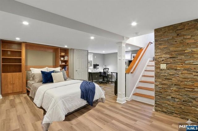 8 Edgewood Avenue, Wyckoff, NJ 07481