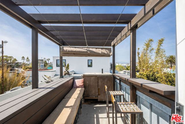 815 Hampton Drive 2, Venice, CA 90291