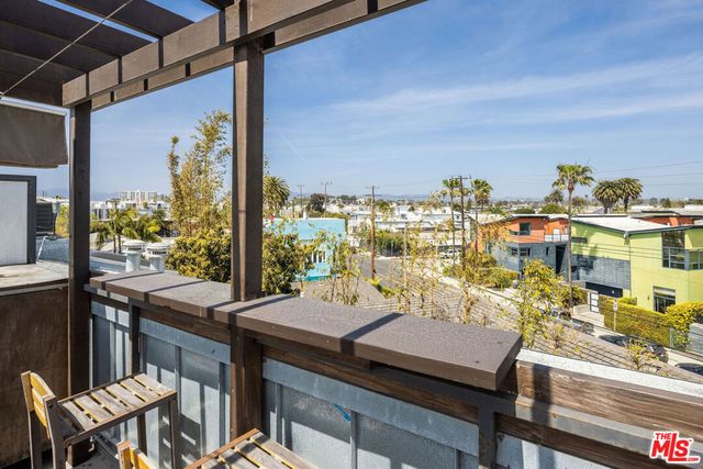 815 Hampton Drive 2, Venice, CA 90291