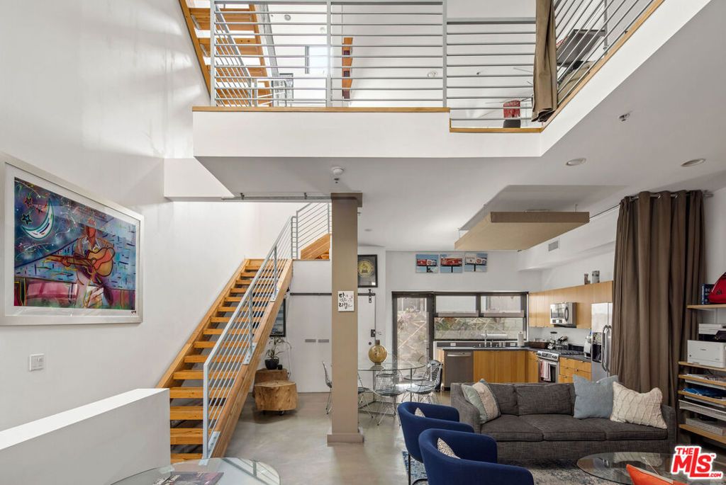 815 Hampton Drive 2, Venice, CA 90291