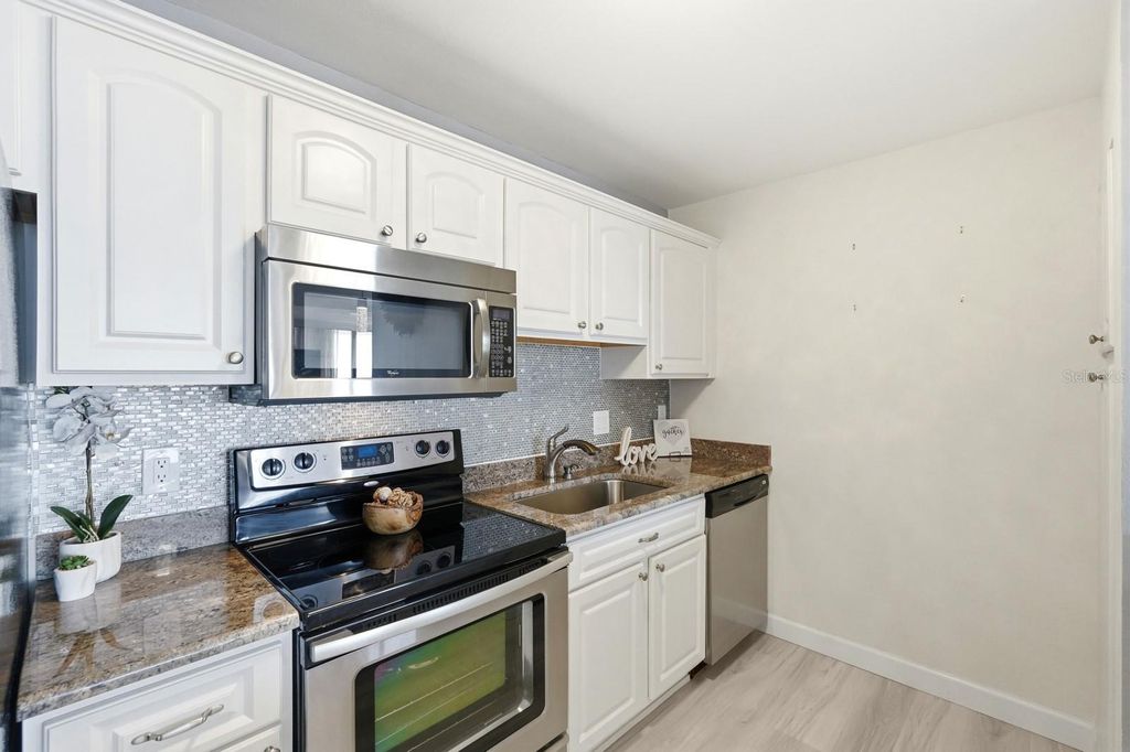 Image 15 of property listing at 2828 N ATLANTIC AVENUE 1704, Daytona Beach, FL 32118