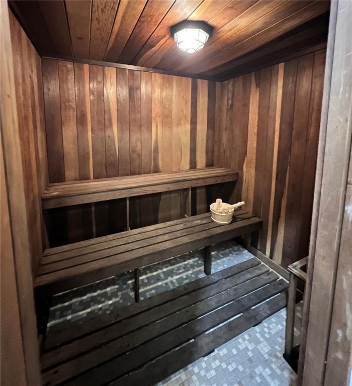 Image 31 of property listing at 2828 N ATLANTIC AVENUE 1704, Daytona Beach, FL 32118