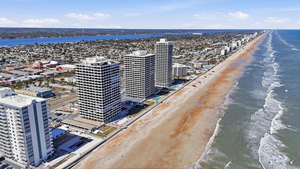 Image 37 of property listing at 2828 N ATLANTIC AVENUE 1704, Daytona Beach, FL 32118