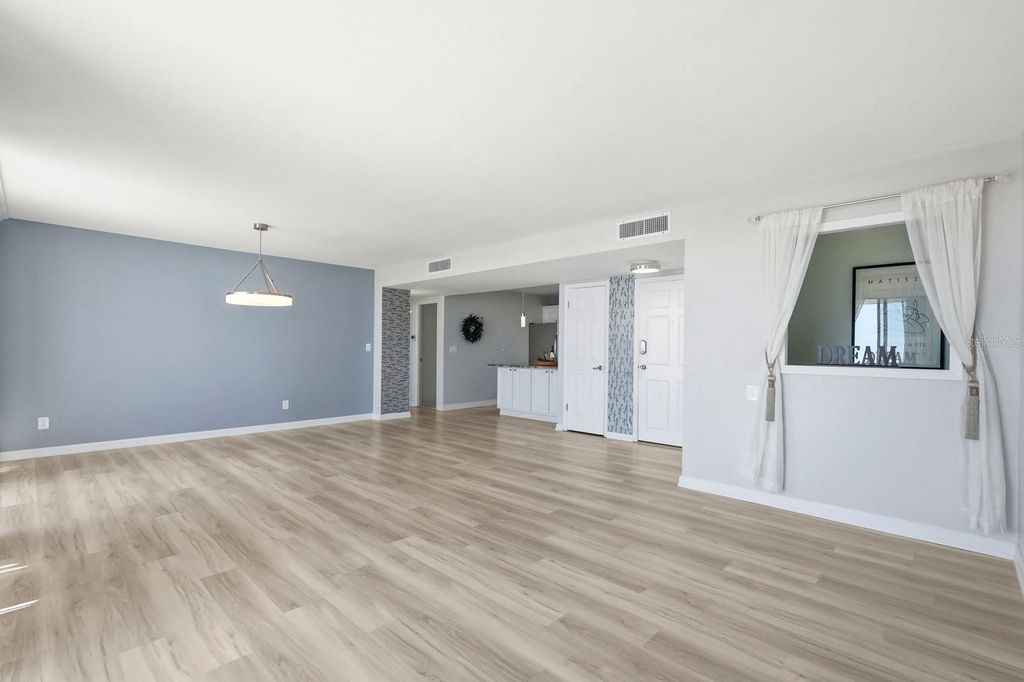 Image 5 of property listing at 2828 N ATLANTIC AVENUE 1704, Daytona Beach, FL 32118