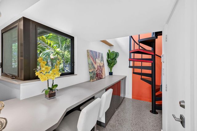 118 NE 16th Place, Fort Lauderdale, FL 33305