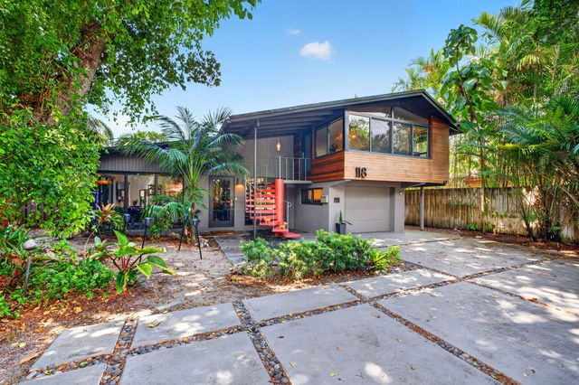 118 NE 16th Place, Fort Lauderdale, FL 33305