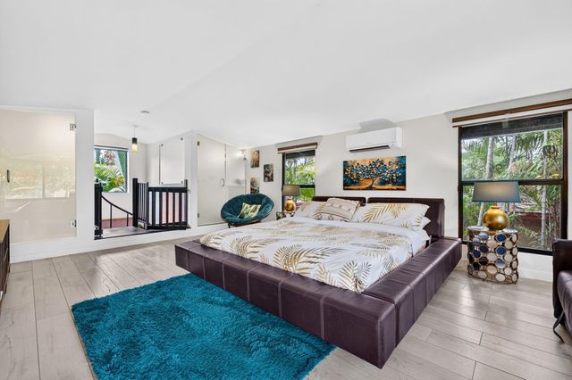 118 NE 16th Place, Fort Lauderdale, FL 33305