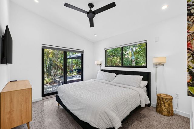 118 NE 16th Place, Fort Lauderdale, FL 33305