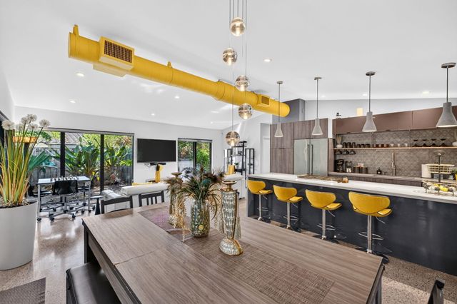 118 NE 16th Place, Fort Lauderdale, FL 33305