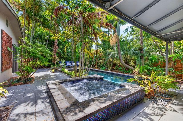 118 NE 16th Place, Fort Lauderdale, FL 33305