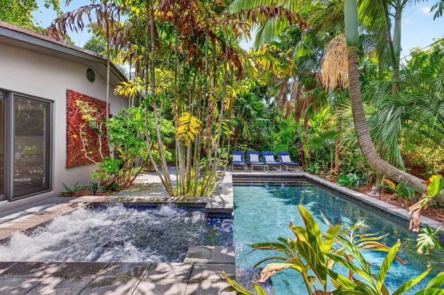 118 NE 16th Place, Fort Lauderdale, FL 33305