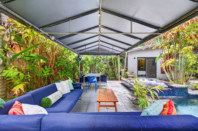 118 NE 16th Place, Fort Lauderdale, FL 33305