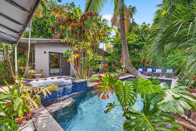 118 NE 16th Place, Fort Lauderdale, FL 33305