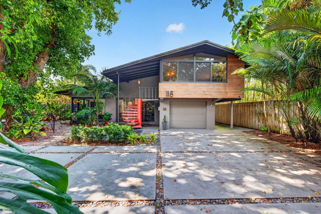 118 NE 16th Place, Fort Lauderdale, FL 33305