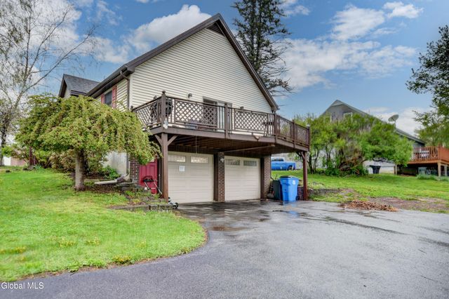 31 Walnut Avenue, Johnstown, NY 12095
