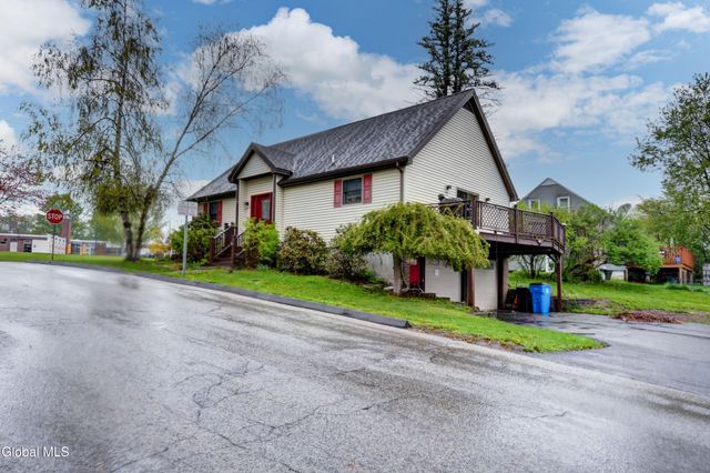 31 Walnut Avenue, Johnstown, NY 12095