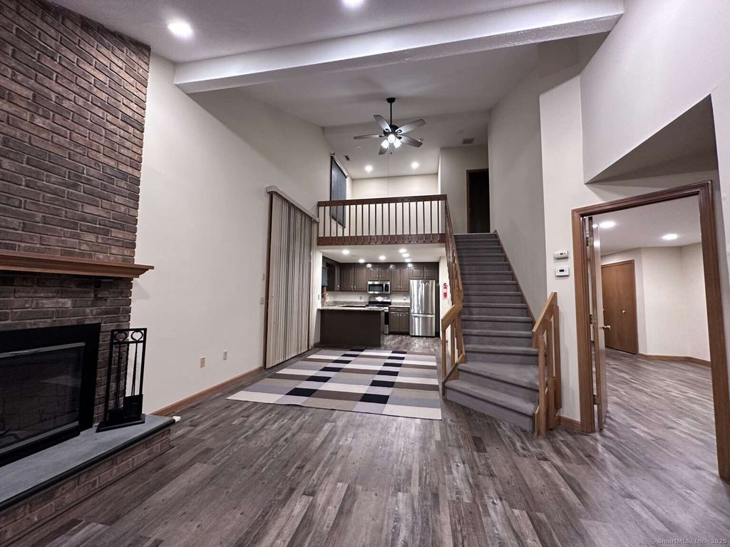 21 Ivy Lane 21, South Windsor, CT 06074