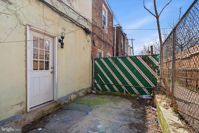 2041 CHURCH LN, Philadelphia, PA 19138