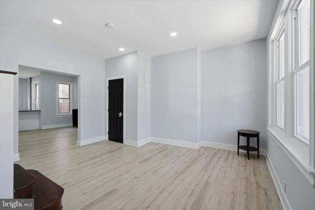 2041 CHURCH LN, Philadelphia, PA 19138