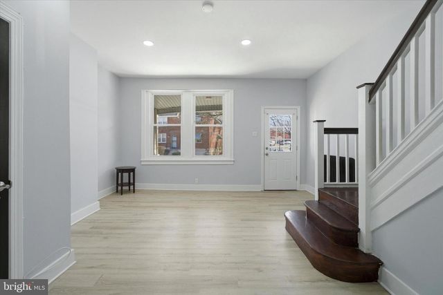 2041 CHURCH LN, Philadelphia, PA 19138