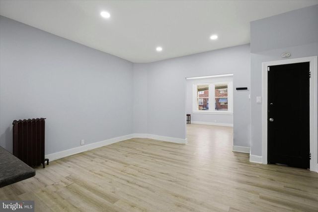 2041 CHURCH LN, Philadelphia, PA 19138