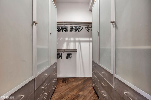 1424 W Grand Avenue 5, Chicago, IL 60642