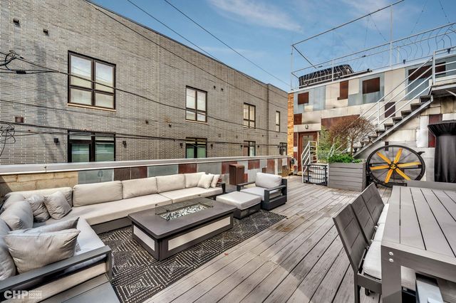 1424 W Grand Avenue 5, Chicago, IL 60642