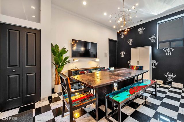 1424 W Grand Avenue 5, Chicago, IL 60642