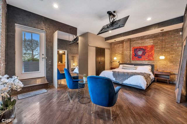 1424 W Grand Avenue 5, Chicago, IL 60642